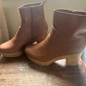 Women’s platform ankle boots